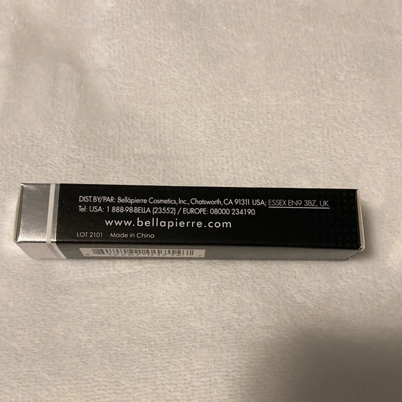 Bellapierre Cosmetics Liquid Eyeliner in Black - Picture 4 of 9